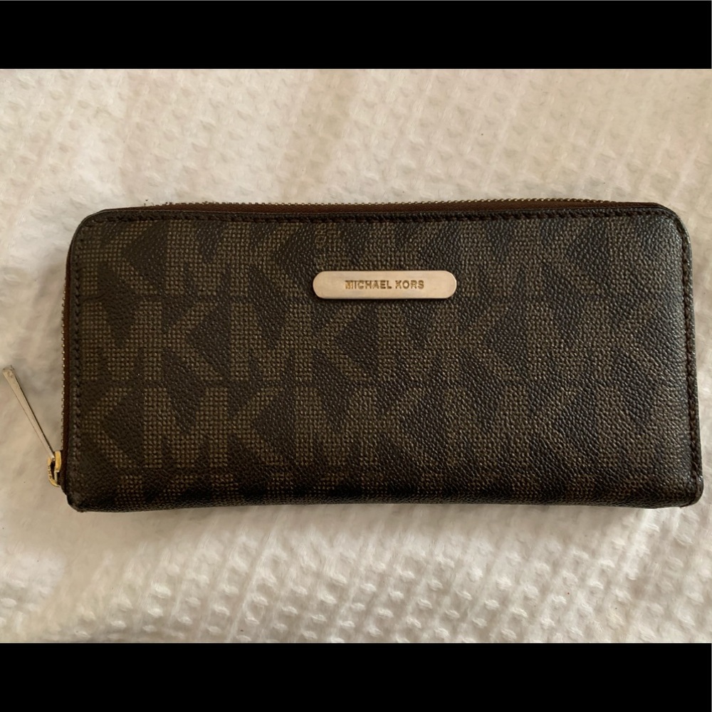 Limited edition Michael Kors turquoise wallet